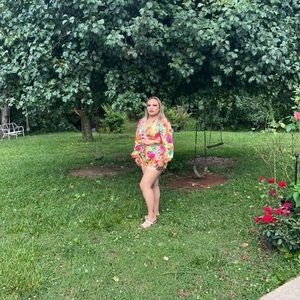 Meet your Posher, Violeta